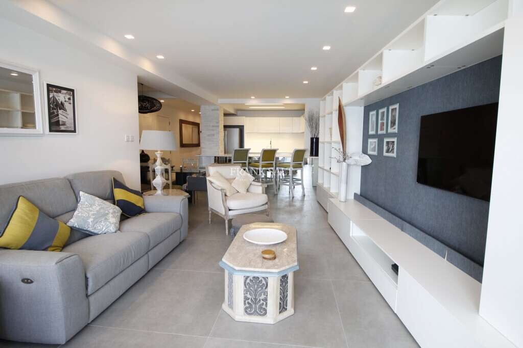 Apartamento T2 em Saint Julian's, Malta N.º 9172