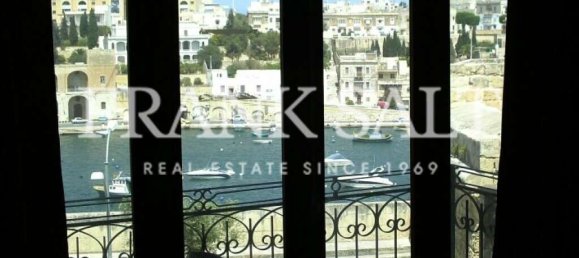 Квартира с 3 спальнями в Биргу, Мальта № 8455 10