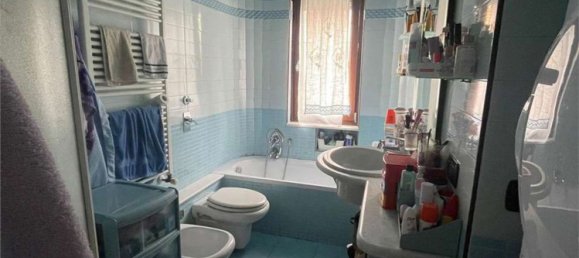 4-salle Appartement à Nova Milanese, Italy No. 8230 2