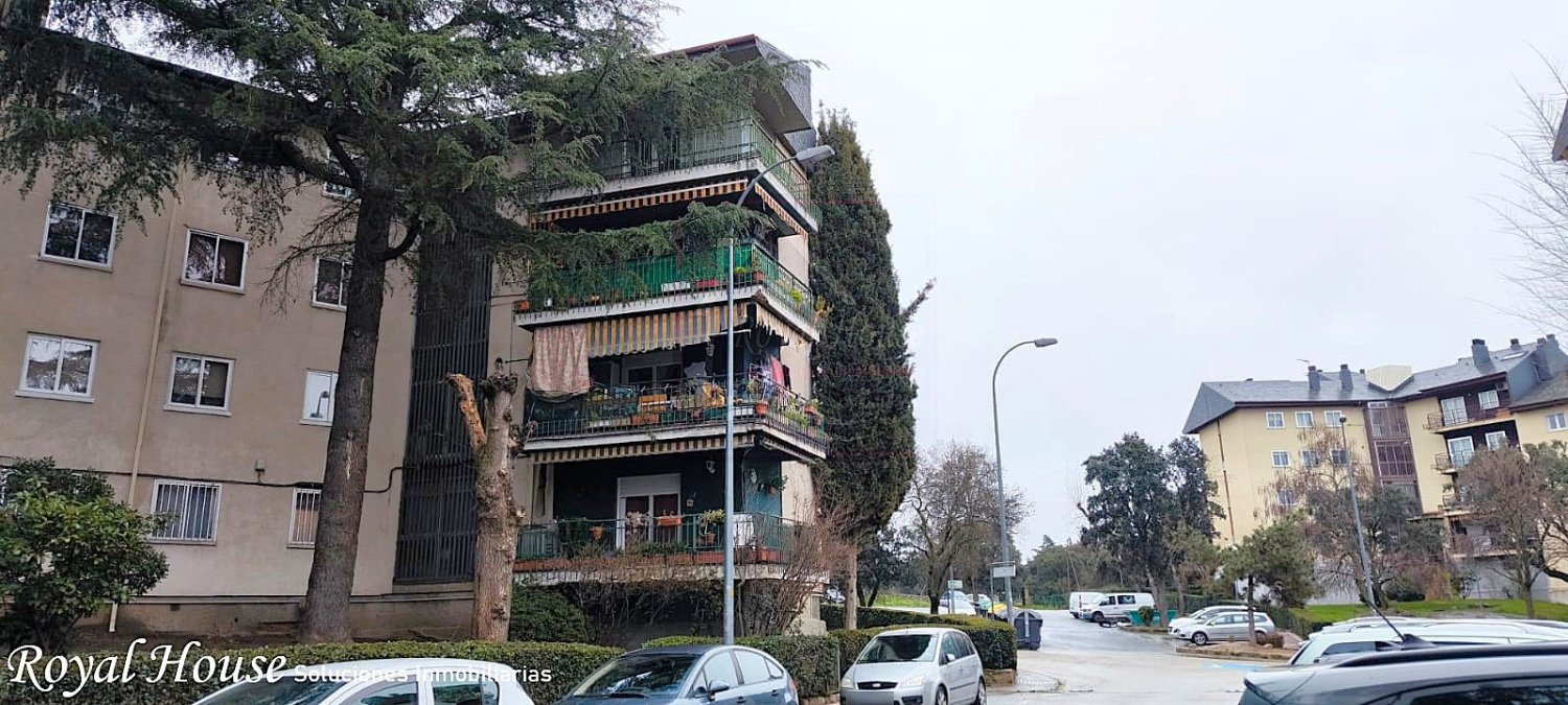 3 bedrooms Apartment in Collado Villalba, Spain No. 143137