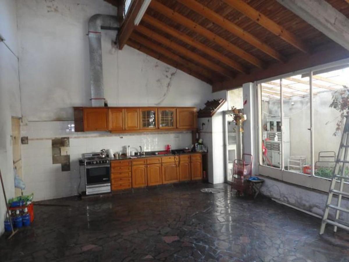 5 bedrooms House in Buenos Aires, Argentina No. 98124