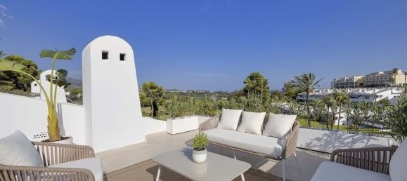 3 bedrooms Penthouse in Marbella, Spain No. 181087 2