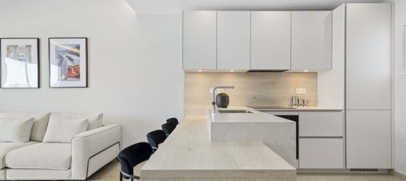 3 bedrooms Penthouse in Marbella, Spain No. 181087 5