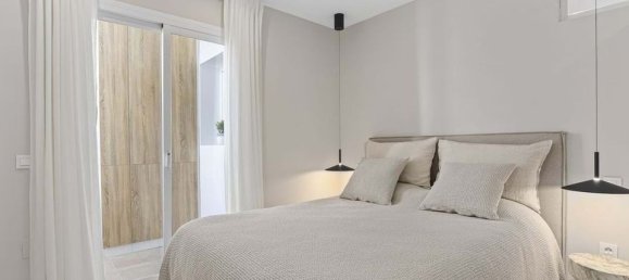 3 bedrooms Penthouse in Marbella, Spain No. 181087 18