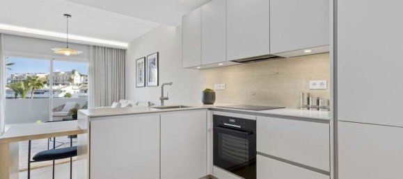 3 bedrooms Penthouse in Marbella, Spain No. 181087 28