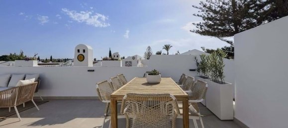 3 bedrooms Penthouse in Marbella, Spain No. 181087 22