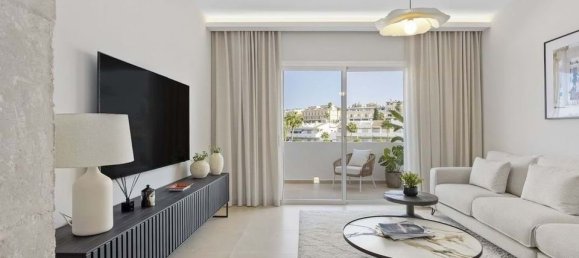 3 bedrooms Penthouse in Marbella, Spain No. 181087 6