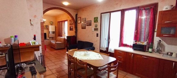8 rooms House in Foiano della Chiana, Italy No. 228397 14