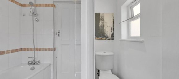 1 bedroom Maisonette in Kingsbury, United Kingdom No. 7868 9