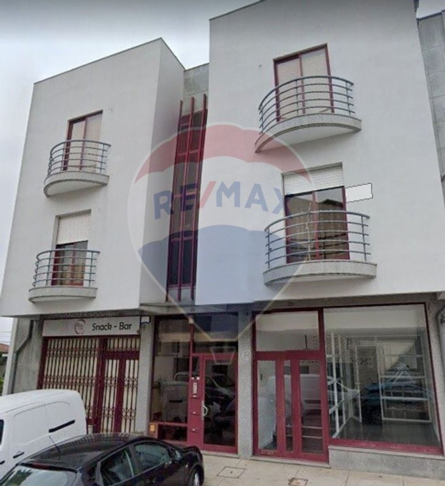 Propriété commerciale à Santa Maria de Lamas, Portugal 72m² No. 69137