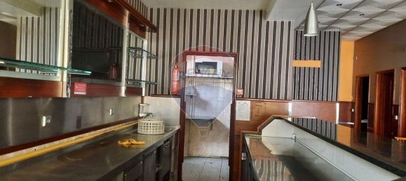 Propriété commerciale à Santa Maria de Lamas, Portugal 72m² No. 69137 5