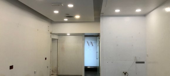 40m² Commercial property in Genoa, Italy No. 35797 12