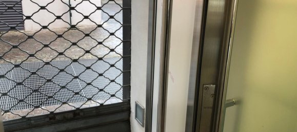 40m² Commercial property in Genoa, Italy No. 35797 17