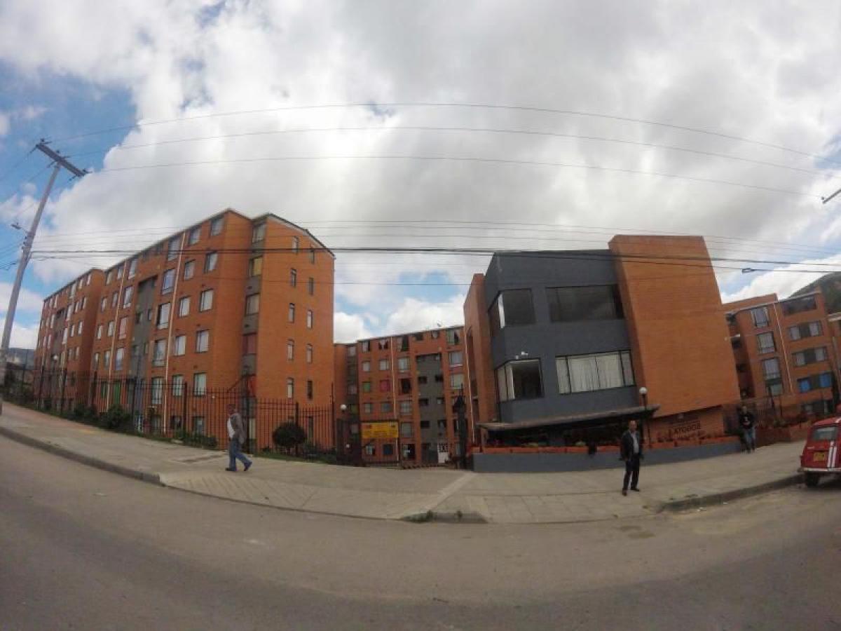 3 bedrooms House in Bogota, Colombia No. 10050