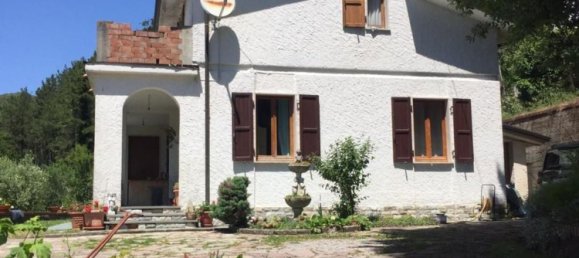 8 rooms Villa in Fosdinovo, Italy No. 134653 6