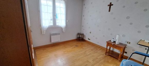 2 bedrooms House in Mayenne, France No. 302192 6