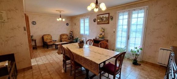 2 bedrooms House in Mayenne, France No. 302192 4