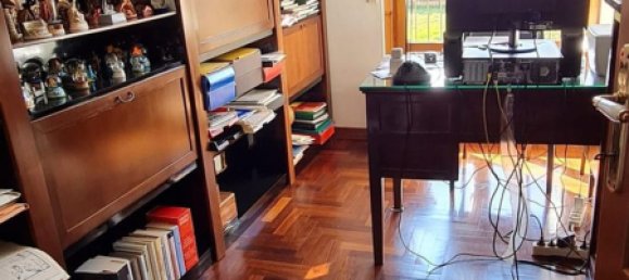 8-salle Appartement à Monteriggioni, Italy No. 76835 11