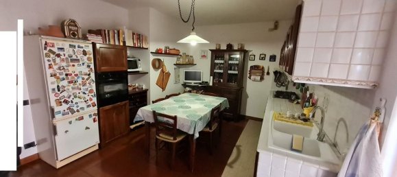 8-salle Appartement à Monteriggioni, Italy No. 76835 8