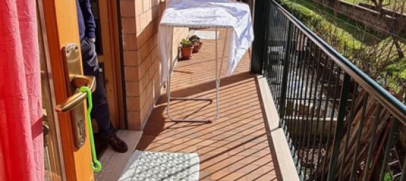 8-salle Appartement à Monteriggioni, Italy No. 76835 26