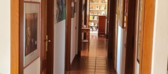 8-salle Appartement à Monteriggioni, Italy No. 76835 6