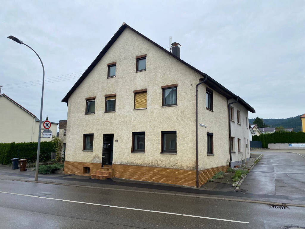 5 rooms Apartment in Tuttlingen, Germany No. 253405