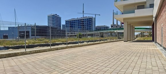 1 bedroom Commercial property in Badalona, Spain No. 293547 10