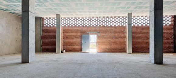 1 bedroom Commercial property in Badalona, Spain No. 293547 2