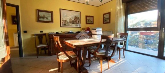 4 Schlafzimmer Wohnung in Sondrio, Italy, Nr. 238713 3