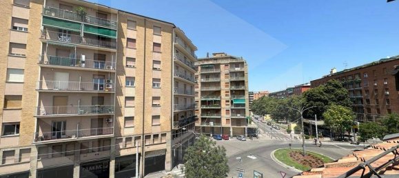 Studio in Bologna, Italy No. 34480 23