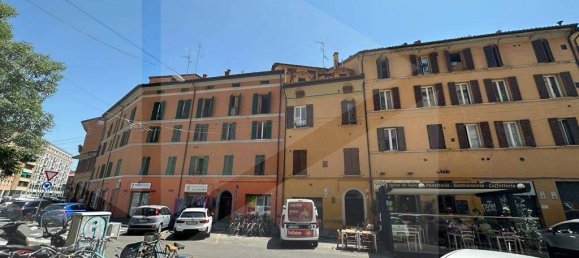 Studio in Bologna, Italy No. 34480 33