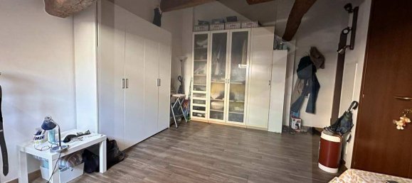 Studio in Bologna, Italy No. 34480 32