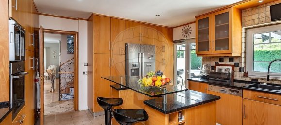 4 bedrooms House in Almada, Portugal No. 22608 30