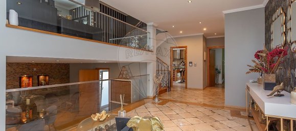 4 bedrooms House in Almada, Portugal No. 22608 9