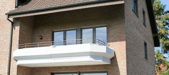 6 rooms Townhouse in Herford, Germany No. 153498 2