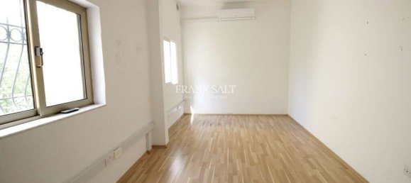 Bureau à Luqa, Malta 250m² No. 12620 8