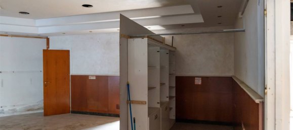 Gewerbliche Immobilie in Valverde, Italy 163m², Nr. 134047 15