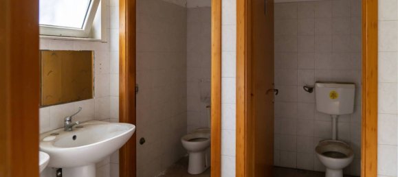 Gewerbliche Immobilie in Valverde, Italy 163m², Nr. 134047 21