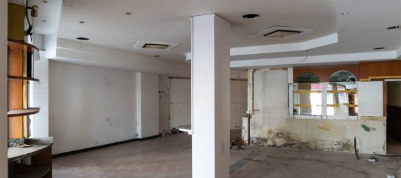 Gewerbliche Immobilie in Valverde, Italy 163m², Nr. 134047 7