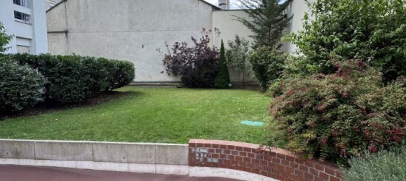 1 bedroom Apartment in Paris, France No. 296366 5