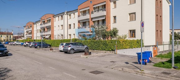 3-salle Appartement à Casier, Italy No. 216640 32