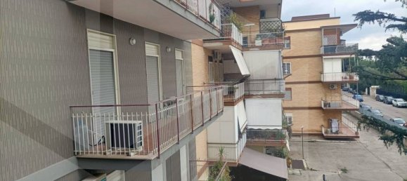 3 Schlafzimmer Wohnung in Bari, Italy, Nr. 17898 9