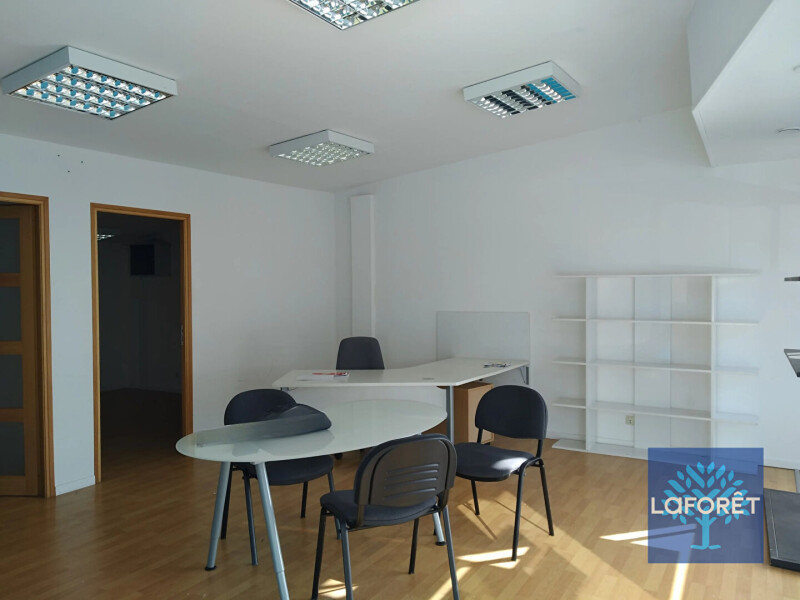 Imóvel comercial T1 em Chantonnay, France N.º 95874