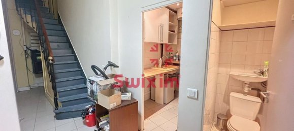 120m² Commercial property in Paris, France No. 169952 7