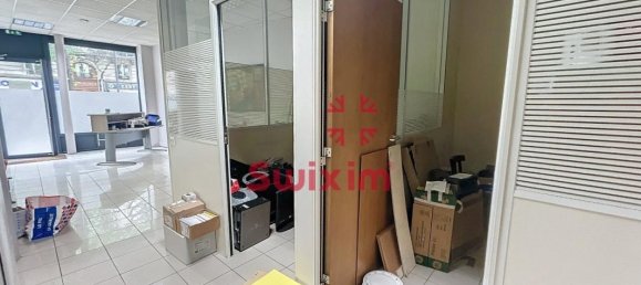 120m² Commercial property in Paris, France No. 169952 6