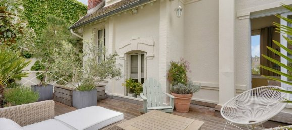  Castillos de 5 dormitorios en Suresnes, France No. 184592 14