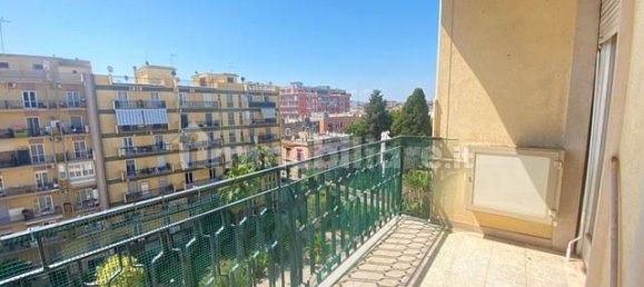 Квартира с 2 спальнями в Бишелье, Италия № 278669 6