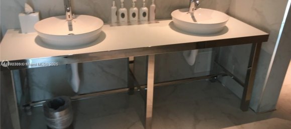 2 غرف نوم عقار تجاري في Miami, الولايات المتحدة رقم 615114 4