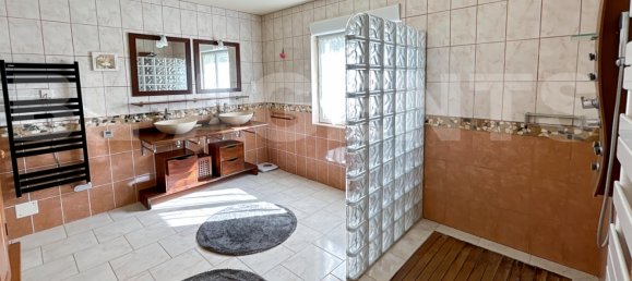 5 bedrooms House in Etais-la-Sauvin, France No. 48375 11