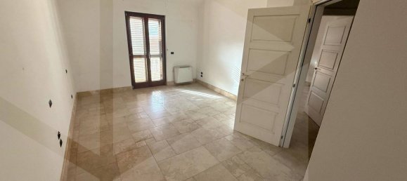 Villa de 6 habitaciónes en Barletta, Italy No. 20126 17